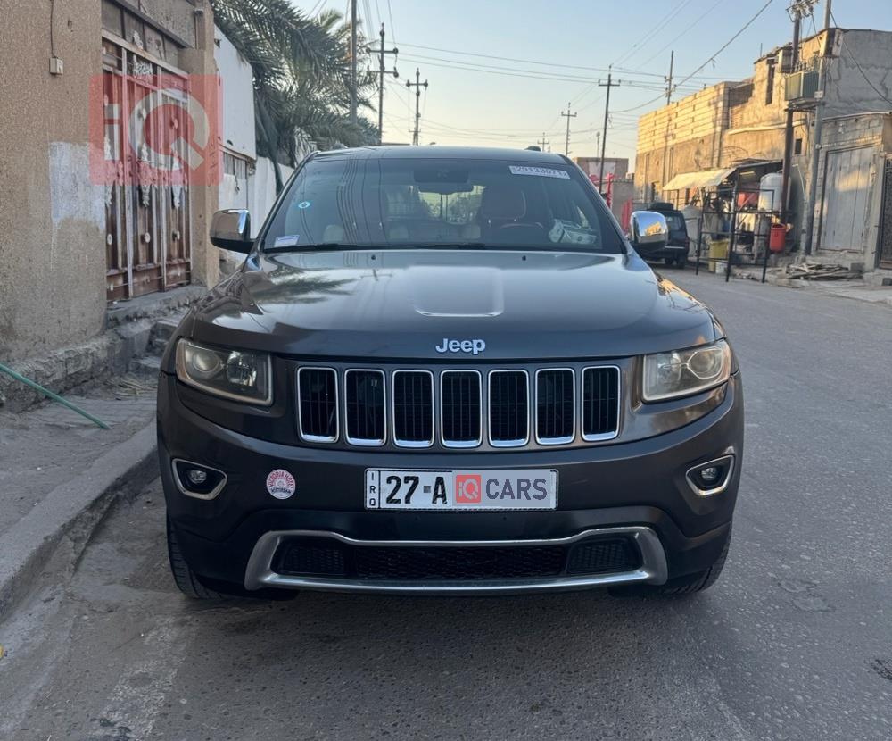 جیپ گراند شیرۆکی